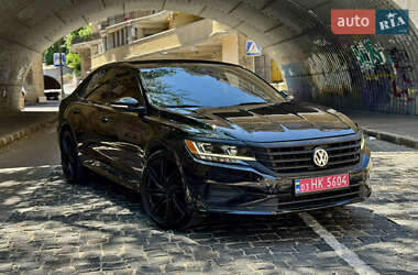 Седан Volkswagen Passat 2020 в Одесі