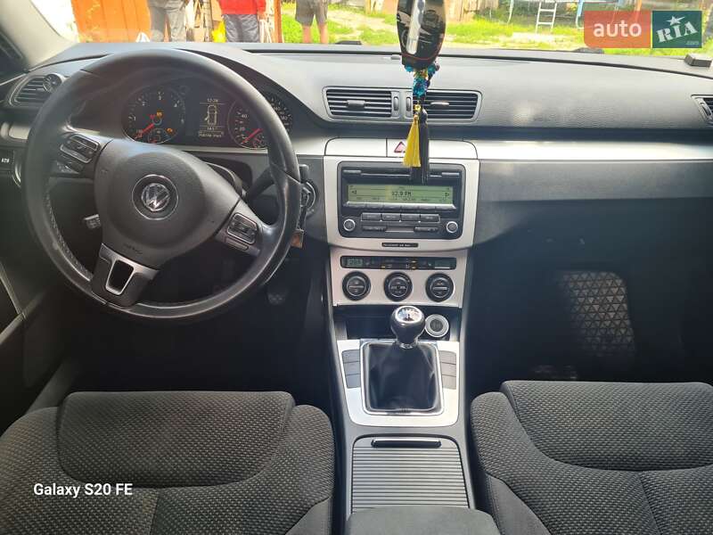 Універсал Volkswagen Passat 2009 в Сумах