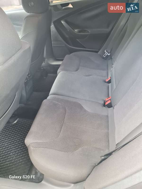 Універсал Volkswagen Passat 2009 в Сумах
