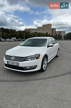 Седан Volkswagen Passat 2014 в Харкові