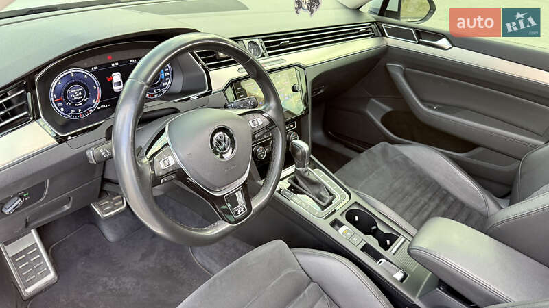 Седан Volkswagen Passat 2016 в Києві