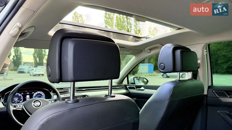 Седан Volkswagen Passat 2016 в Києві