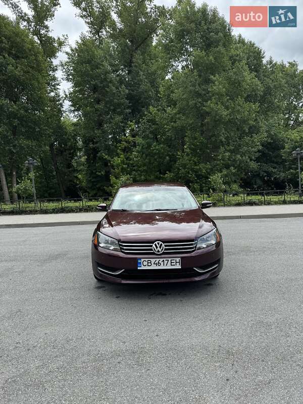 Седан Volkswagen Passat 2012 в Чернігові