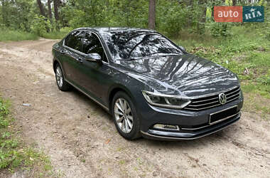 Седан Volkswagen Passat 2017 в 