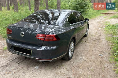 Седан Volkswagen Passat 2017 в 