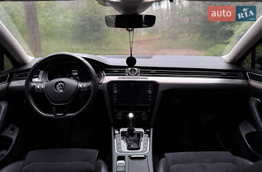 Седан Volkswagen Passat 2017 в 