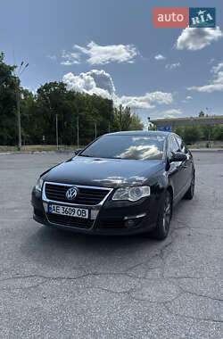 Седан Volkswagen Passat 2007 в Днепре