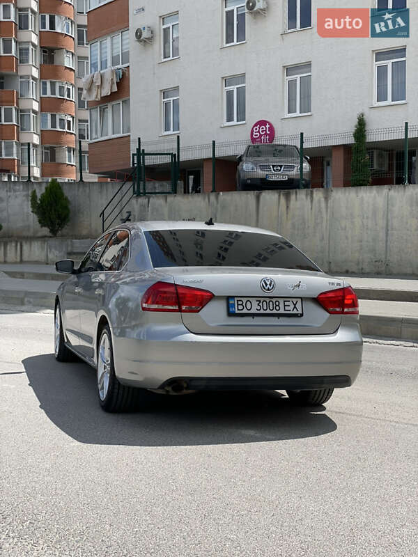 Седан Volkswagen Passat 2013 в Тернополі