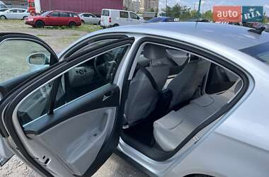 Седан Volkswagen Passat 2010 в 