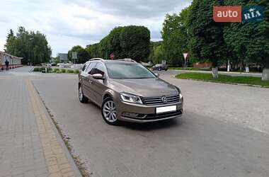 Універсал Volkswagen Passat 2013 в 