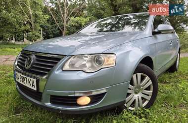Седан Volkswagen Passat 2008 в Києві