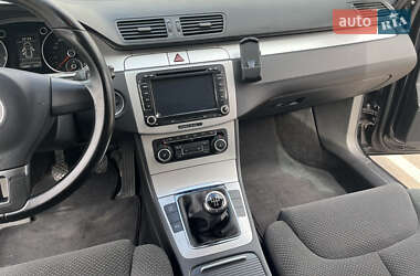 Универсал Volkswagen Passat 2010 в 