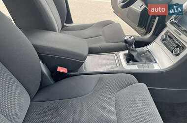 Универсал Volkswagen Passat 2010 в 