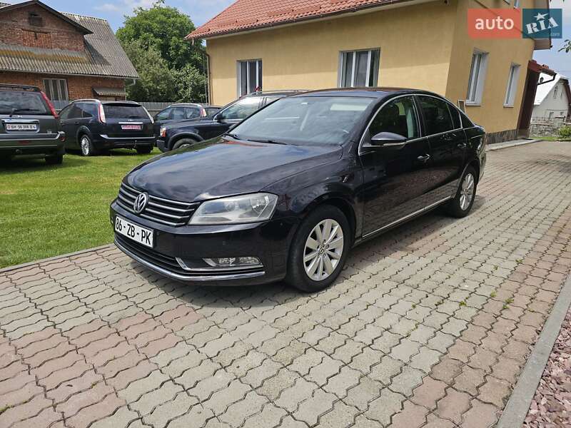 Седан Volkswagen Passat 2012 в Стрию