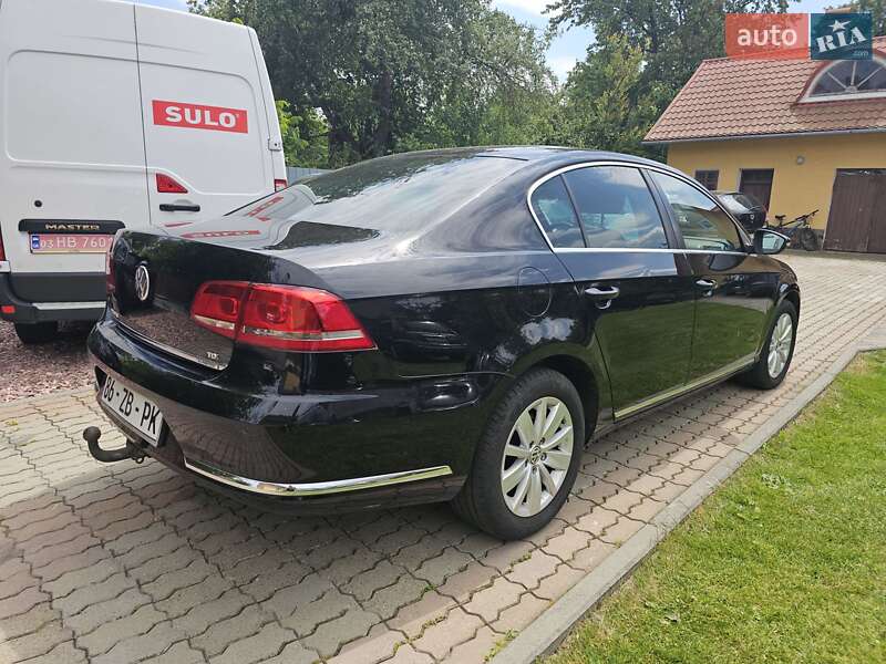 Седан Volkswagen Passat 2012 в Стрию