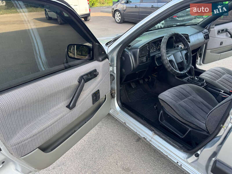 Седан Volkswagen Passat 1989 в Харкові