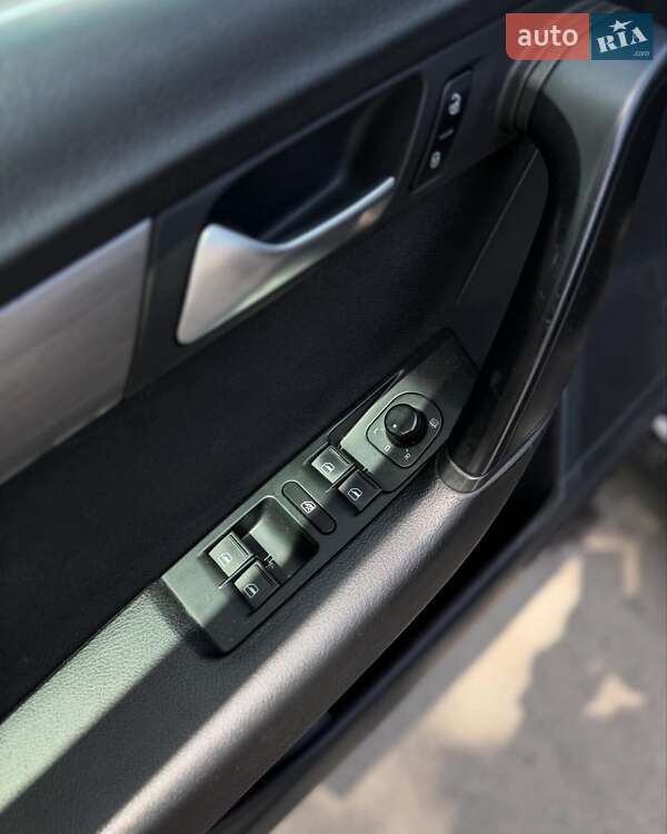 Универсал Volkswagen Passat 2014 в Запорожье