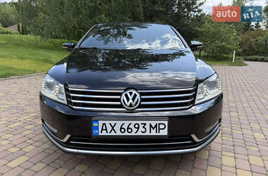 Седан Volkswagen Passat 2011 в 