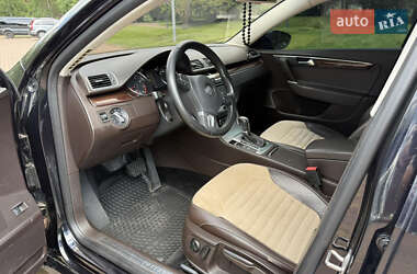 Седан Volkswagen Passat 2011 в 