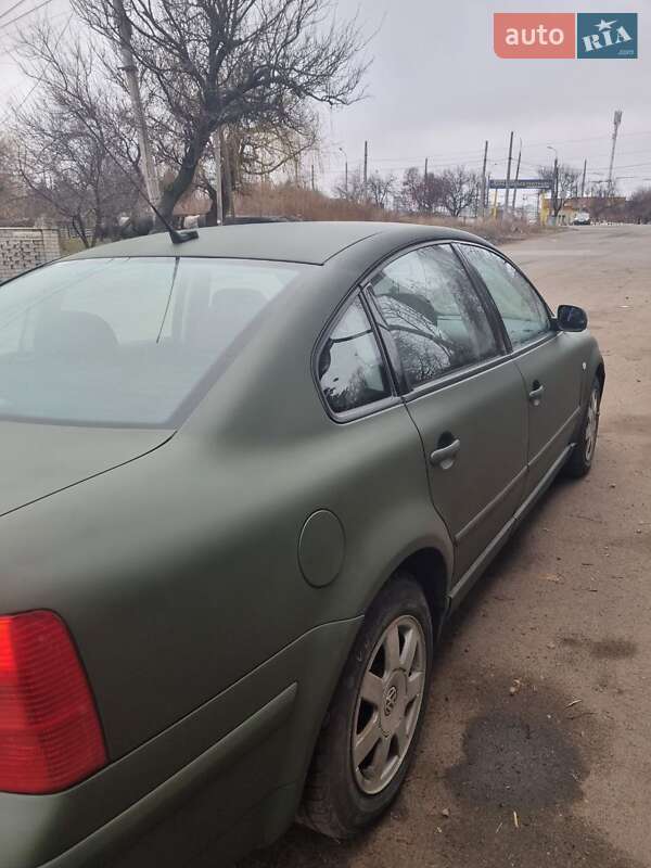 Седан Volkswagen Passat 1997 в Черкассах