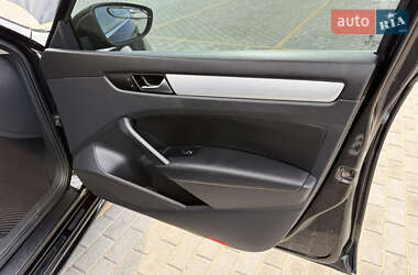 Седан Volkswagen Passat 2012 в 