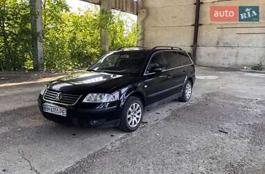 Універсал Volkswagen Passat 2000 в Окнах