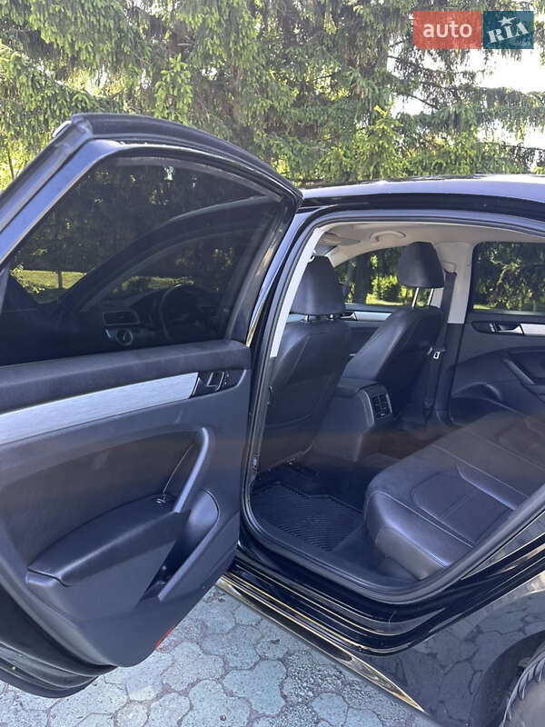 Седан Volkswagen Passat 2013 в Дубні