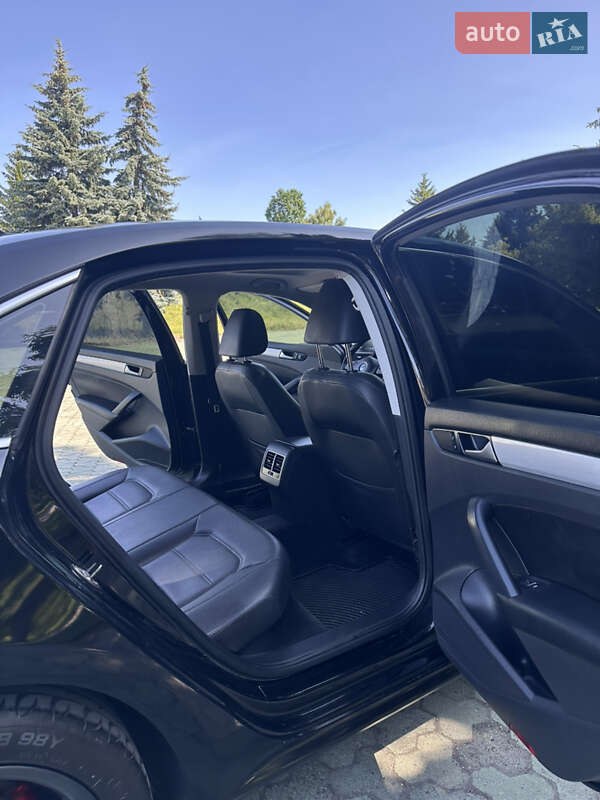 Седан Volkswagen Passat 2013 в Дубні