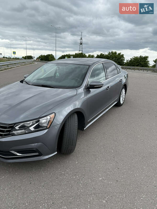 Седан Volkswagen Passat 2016 в Киеве фото 9 Седан Volkswagen Passat 2016 в Киеве