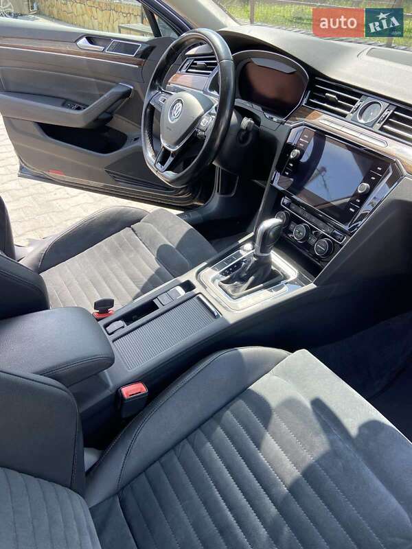 Универсал Volkswagen Passat 2017 в Могилев-Подольске