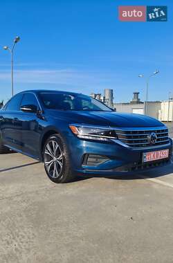 Седан Volkswagen Passat 2020 в Киеве