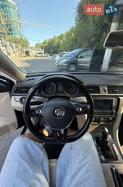 Седан Volkswagen Passat 2016 в 