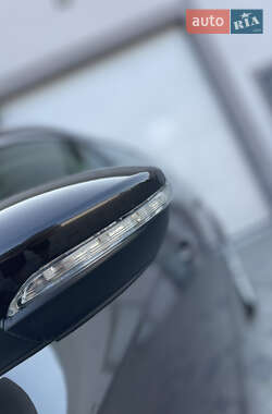 Універсал Volkswagen Passat 2012 в 