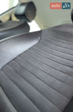 Універсал Volkswagen Passat 2012 в 