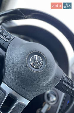 Універсал Volkswagen Passat 2012 в 