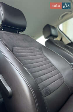Універсал Volkswagen Passat 2012 в 