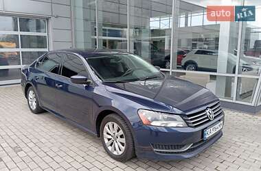 Седан Volkswagen Passat 2014 в Киеве