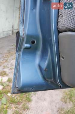 Седан Volkswagen Passat 1990 в Дубно