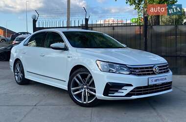 Седан Volkswagen Passat 2017 в Киеве