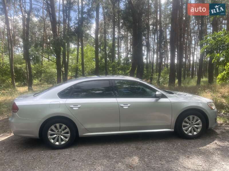 Седан Volkswagen Passat 2014 в Києві