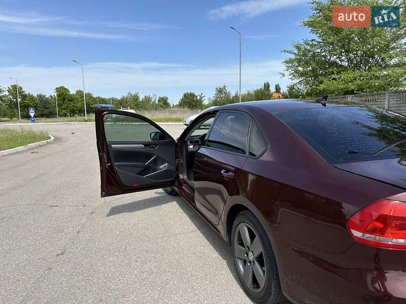 Седан Volkswagen Passat 2014 в Запорожье фото 9 Седан Volkswagen Passat 2014 в Запорожье