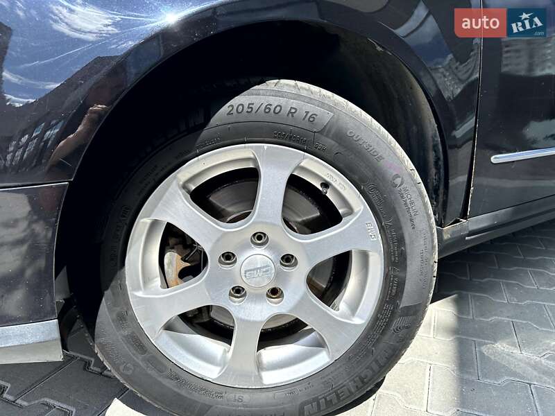 Седан Volkswagen Passat 2006 в Ивано-Франковске фото 9 Седан Volkswagen Passat 2006 в Ивано-Франковске