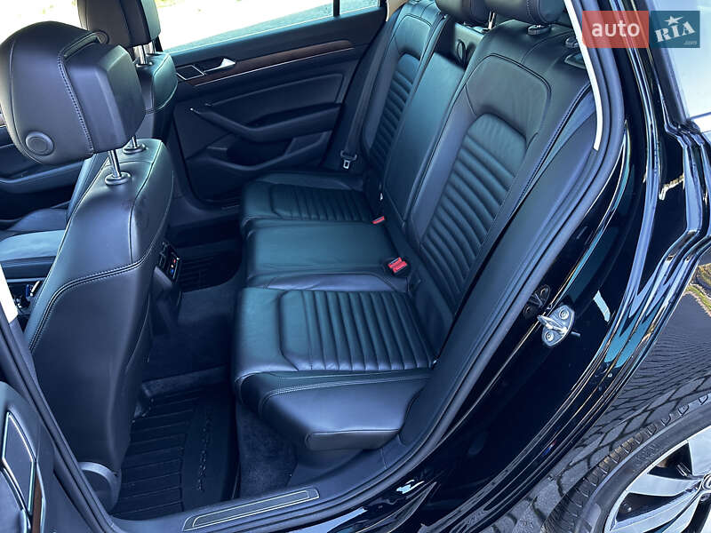Універсал Volkswagen Passat 2018 в Ужгороді