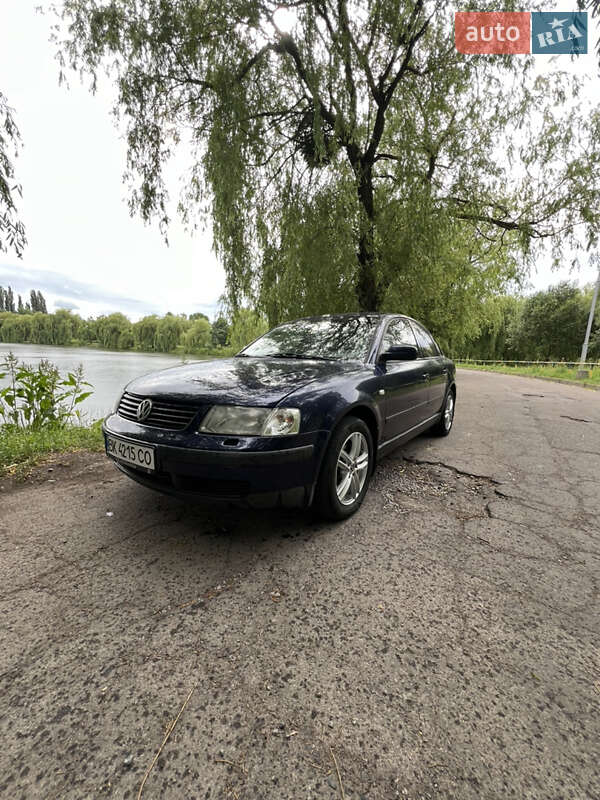 Седан Volkswagen Passat 2000 в Рівному