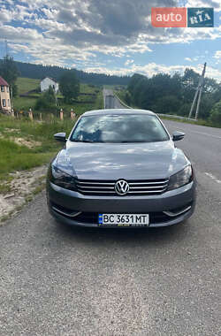 Седан Volkswagen Passat 2012 в Львові