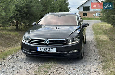 Универсал Volkswagen Passat 2019 в Львове