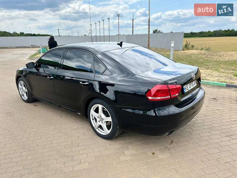 Седан Volkswagen Passat 2014 в Кам'янському