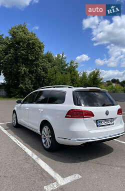 Універсал Volkswagen Passat 2011 в 