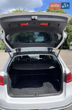 Універсал Volkswagen Passat 2011 в 