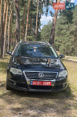 Універсал Volkswagen Passat 2009 в Луцьку